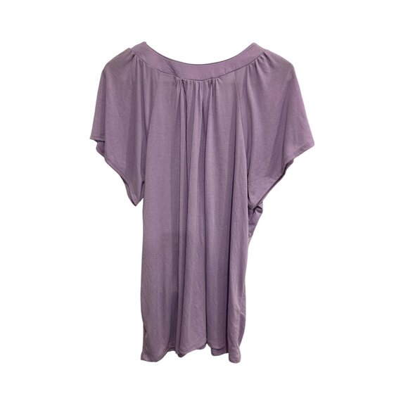 French Laundry Studded V-Neck Top Lavender Sz 22/24 Short Sleeve Poly Rayon - Picture 2 of 9